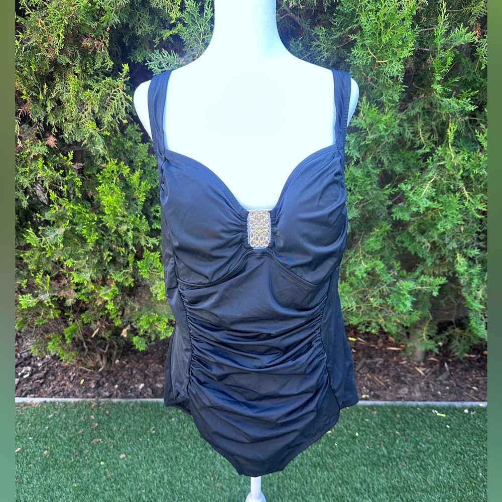 NWT Avenue Women’s Black Ruched Bodysuit Swimsuit Size 22